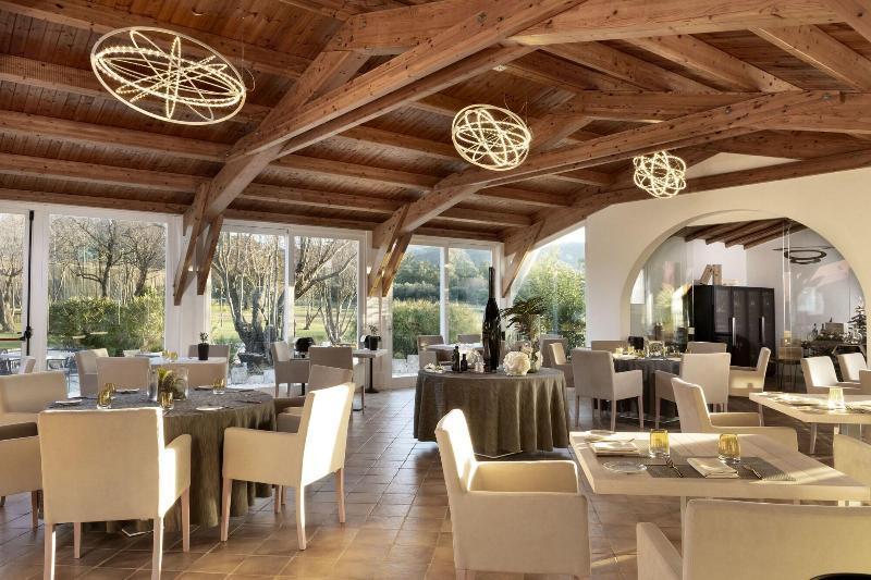 Li Neuli Country Club Hotel San Pantaleo Exterior photo